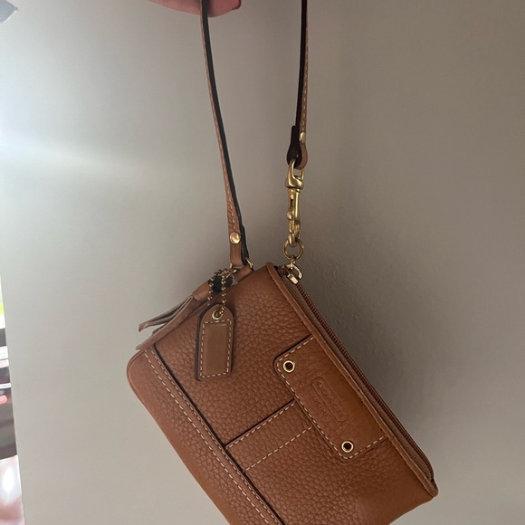 Coach Tan Leather Clutch with Gold Hardware - Picture 3 of 6